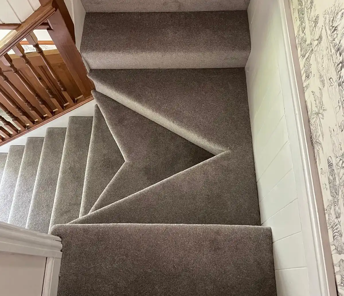 Unique stairs carpet